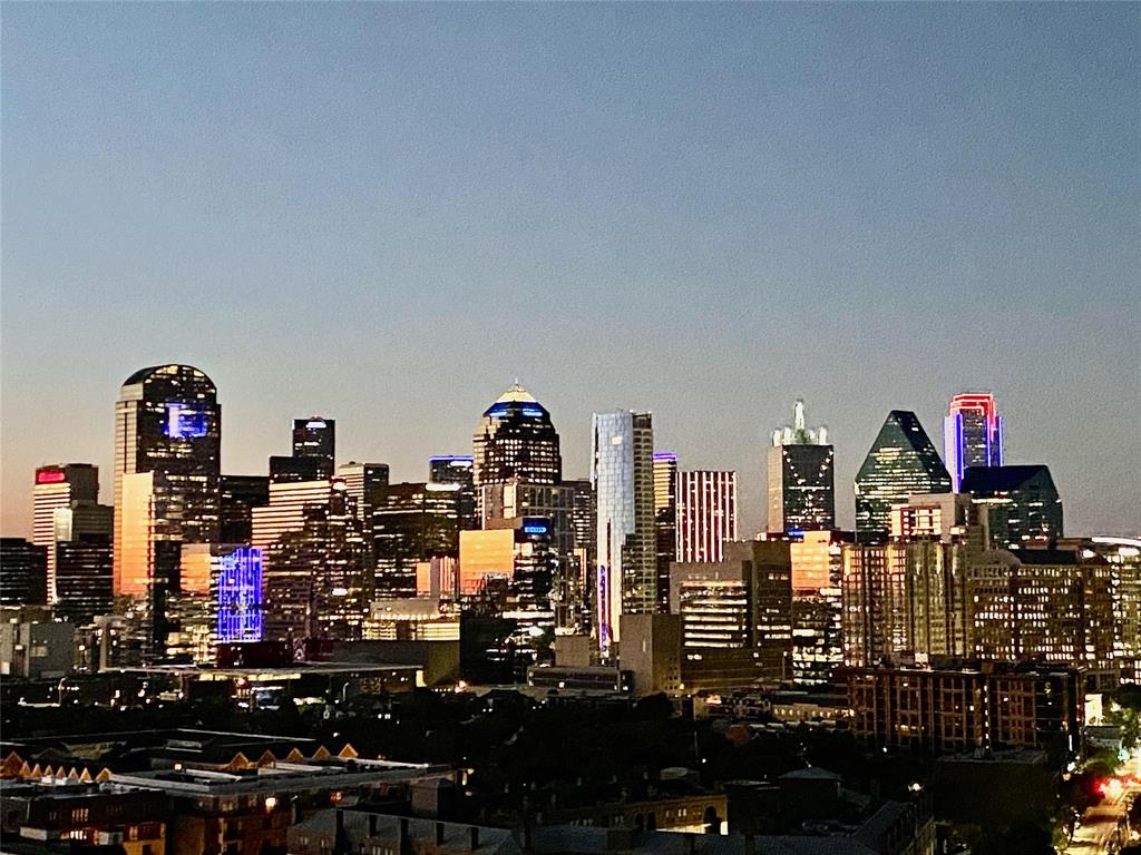 Latour Condo - Residential