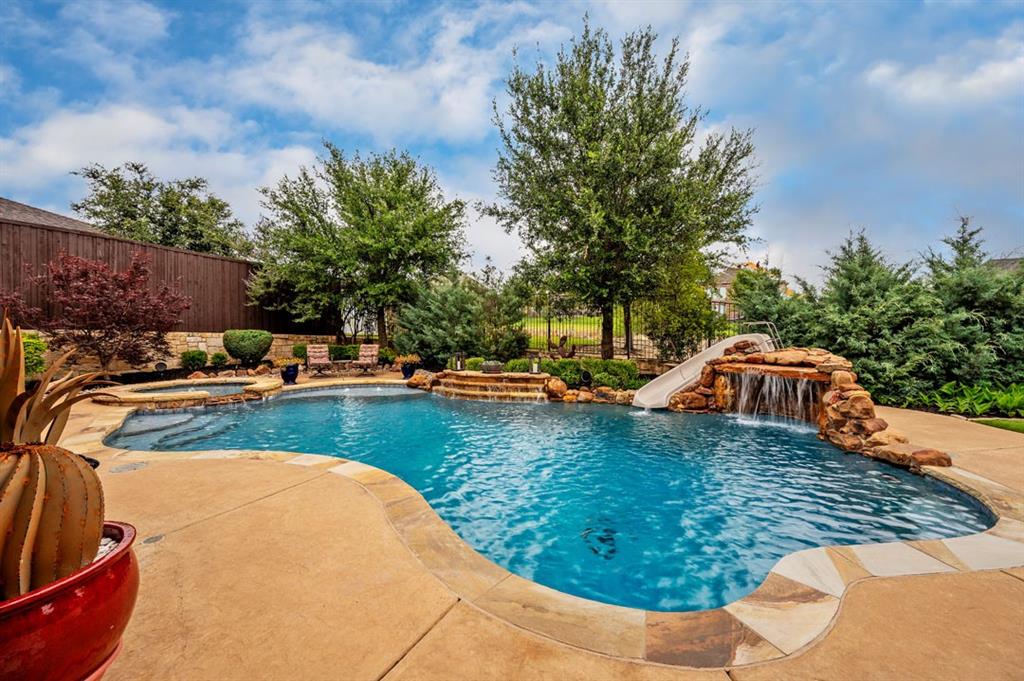 1000 Warren Drive
