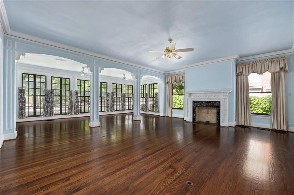 4720 Collinwood Avenue