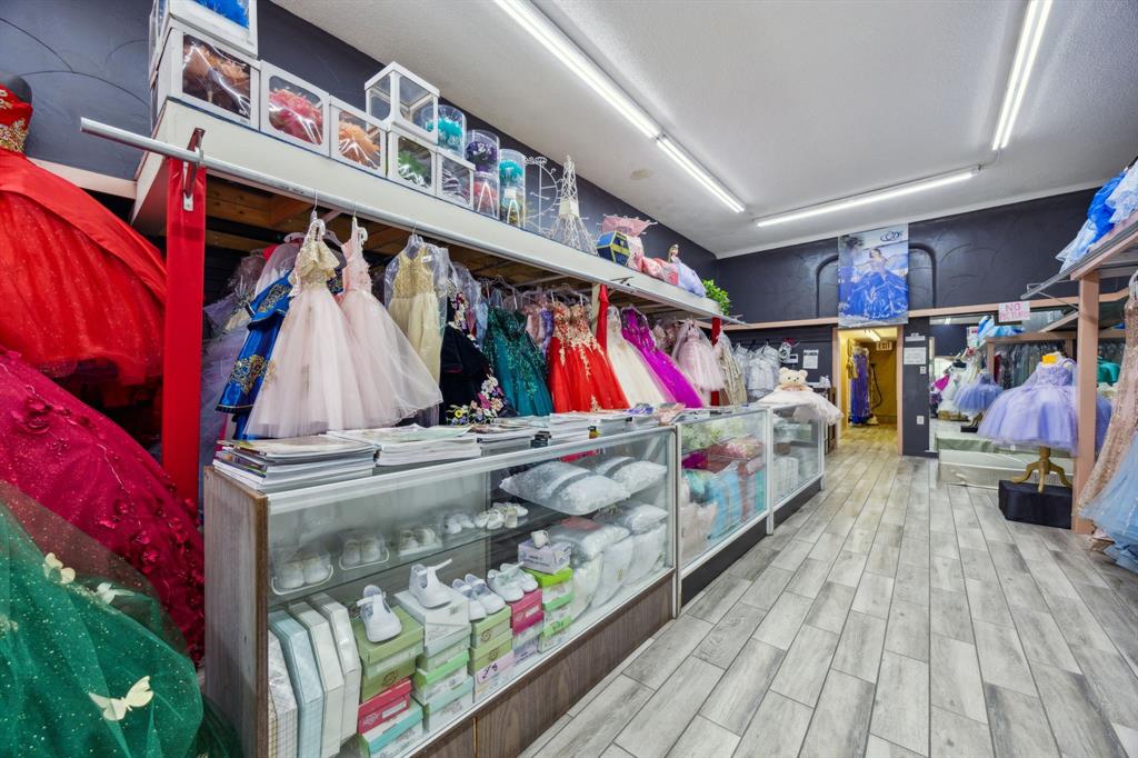 Dallas Land & Loan 02 - Commercial Sale