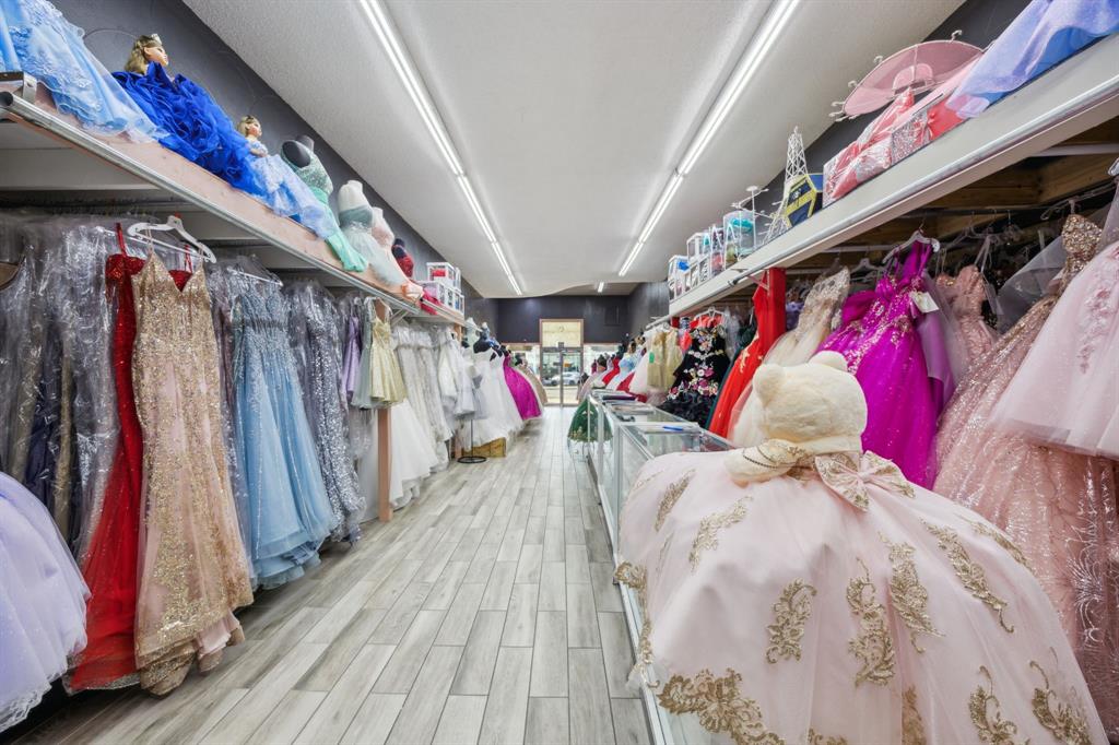 Dallas Land & Loan 02 - Commercial Sale