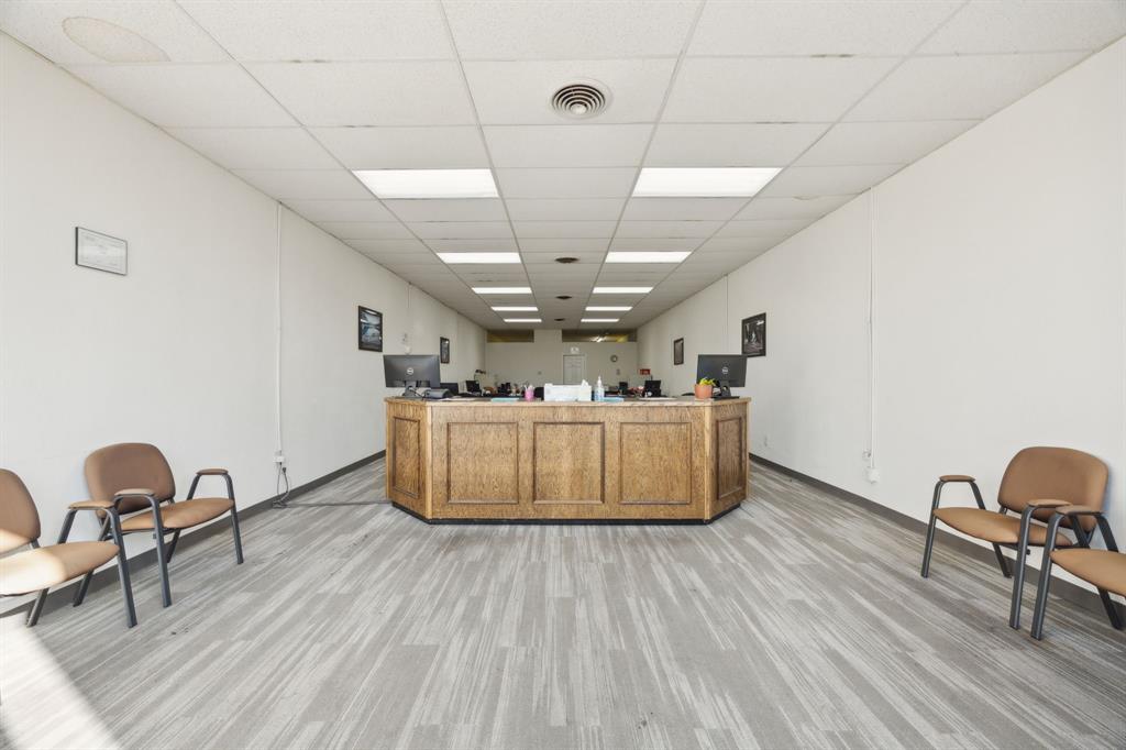 Dallas Land & Loan 02 - Commercial Sale