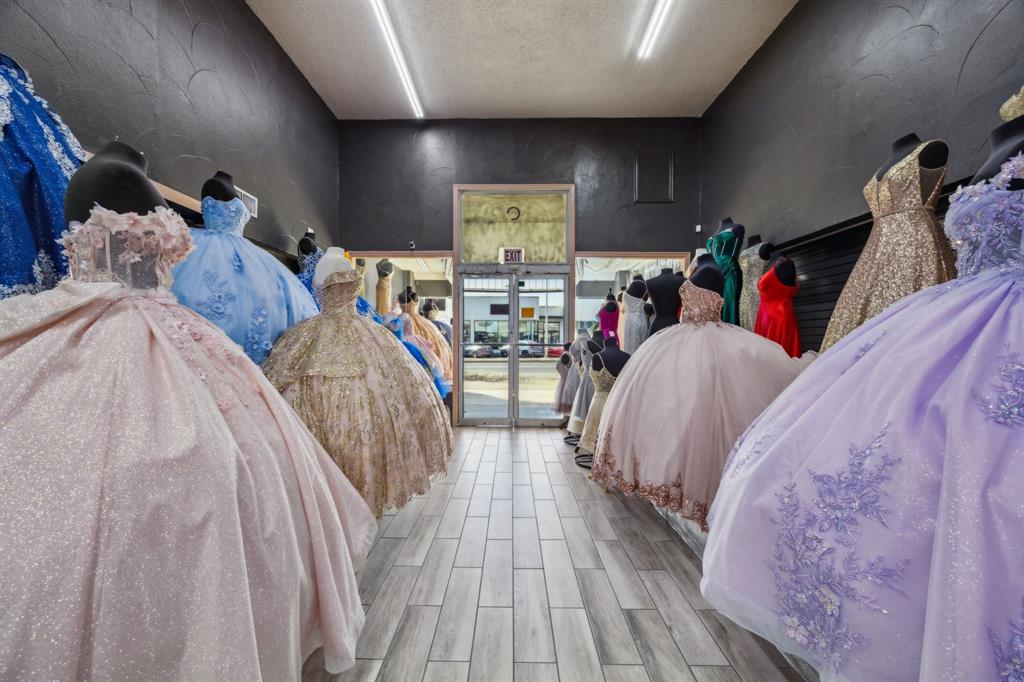 Dallas Land & Loan 02 - Commercial Sale