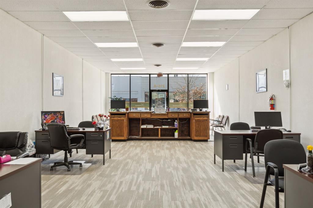 Dallas Land & Loan 02 - Commercial Sale