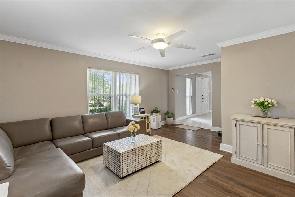 1310 Briar Hollow Lane