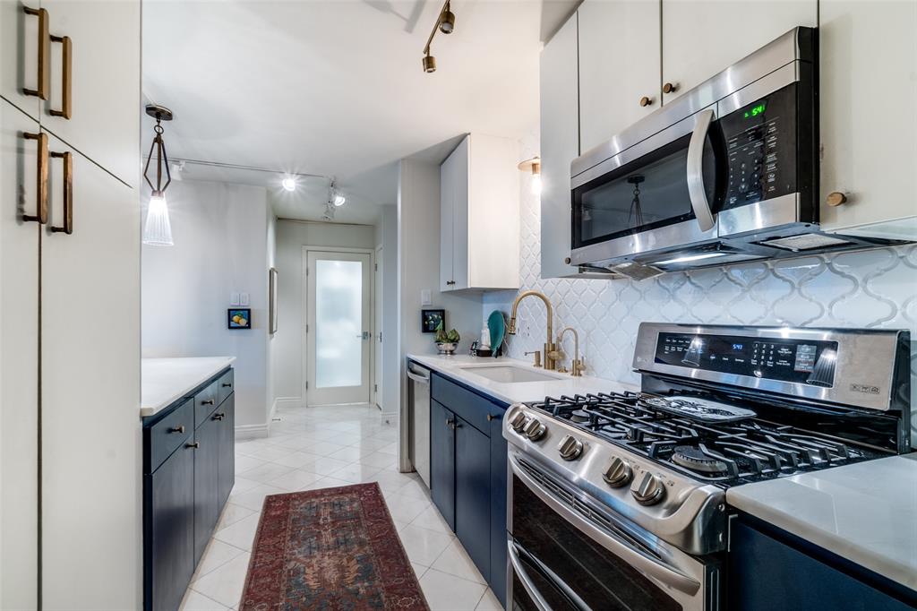 Twenty-One Turtle Creek Condos - Residential