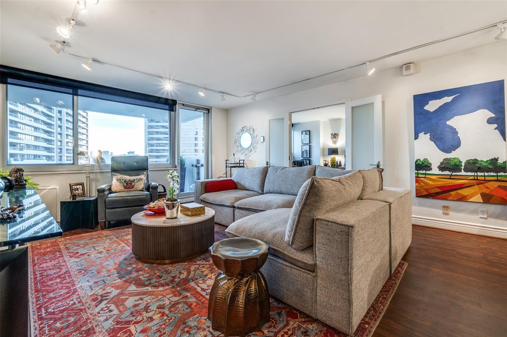 3883 Turtle Creek Boulevard 909