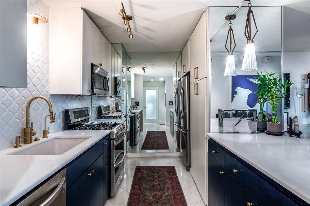 Twenty-One Turtle Creek Condos - Residential