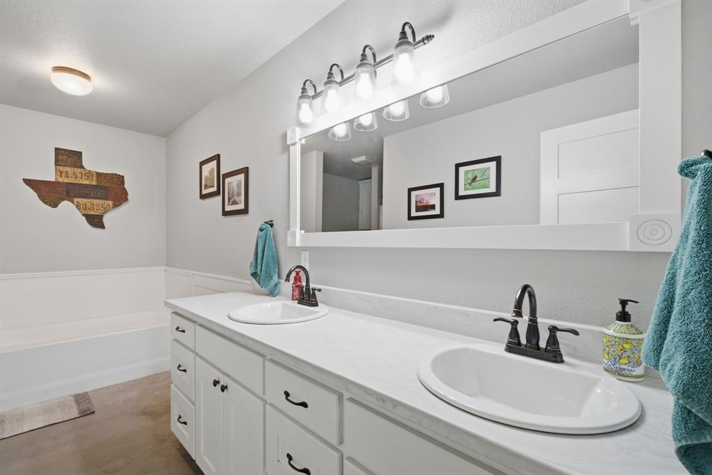 A1252 CHADWICK JOSEPH M - Residential