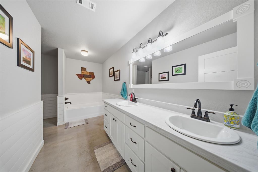 A1252 CHADWICK JOSEPH M - Residential