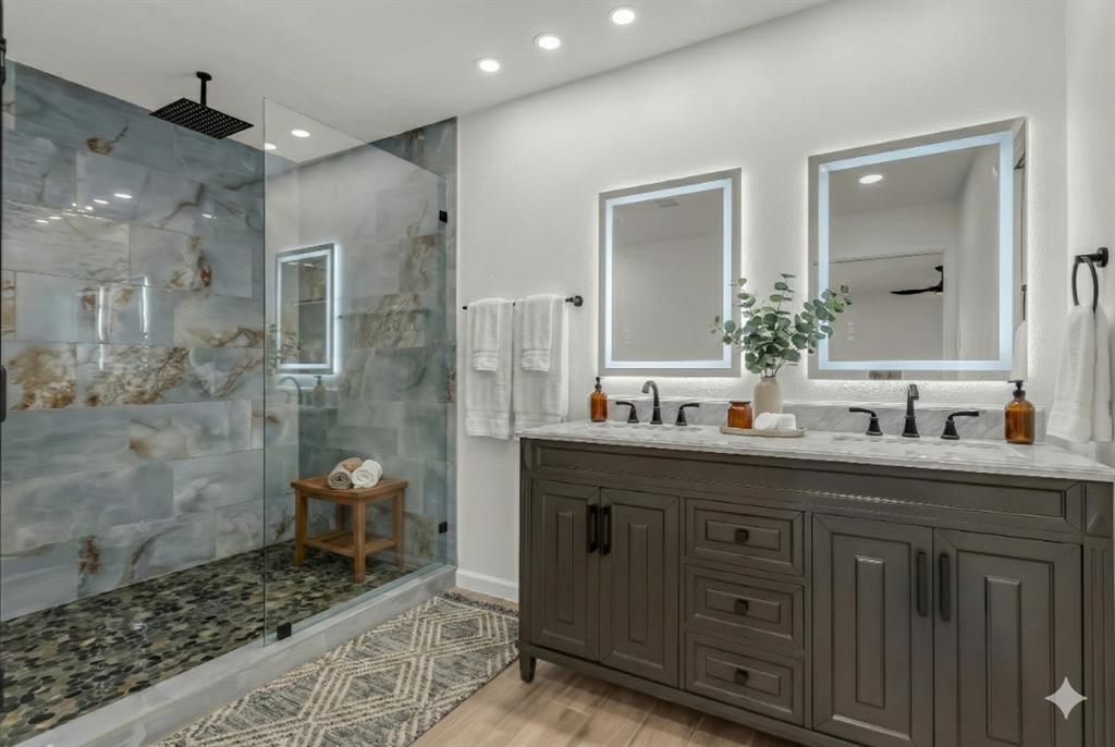 Point Royal - Residential