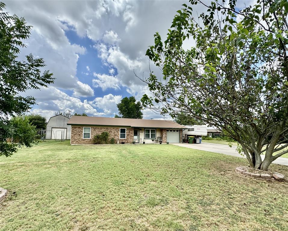 View Granbury, TX 76049 house