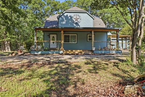 Photo of 1853 Lake Highland W, Quinlan, TX 75474 (MLS # 21244988)