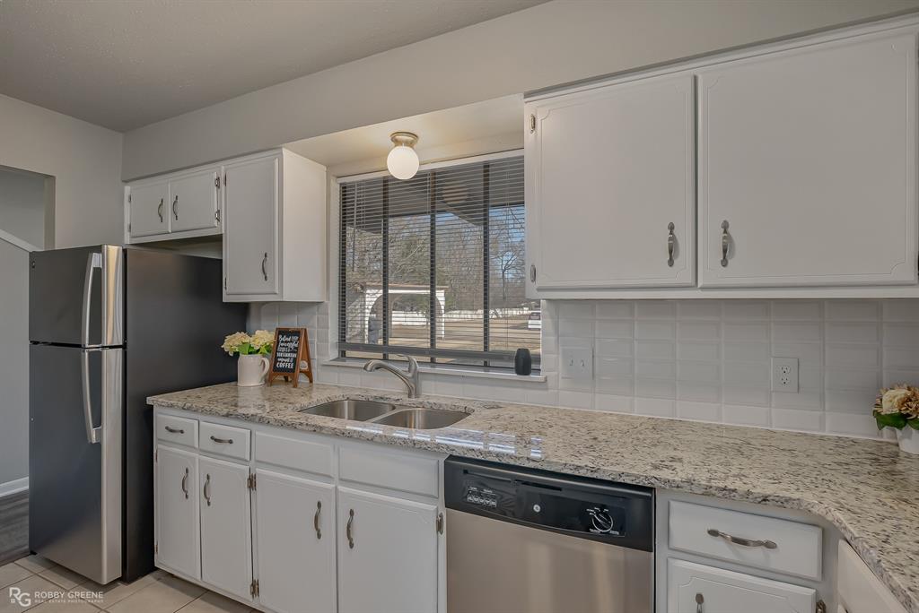 Shreveport, Louisiana 71107, United States, 2 Bedrooms Bedrooms, ,2 BathroomsBathrooms,Residential,Pending,50349