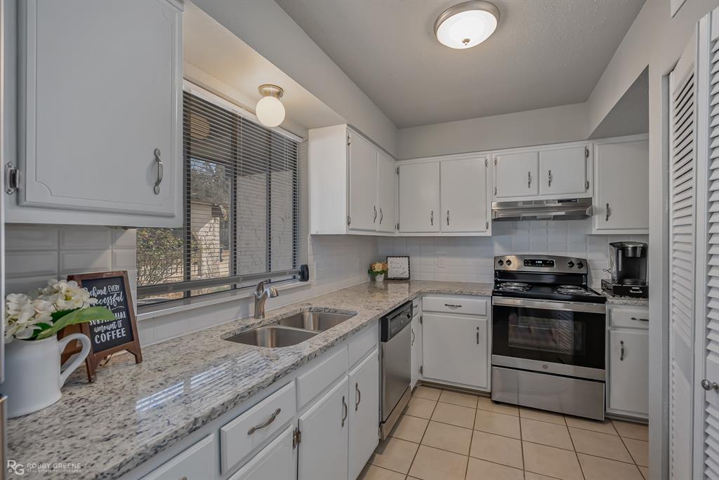 Shreveport, Louisiana 71107, United States, 2 Bedrooms Bedrooms, ,2 BathroomsBathrooms,Residential,Pending,50349