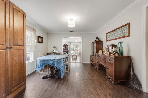 Tiny photo for 2734 Wilton Avenue, Dallas, TX 75211 (MLS # 21101145)