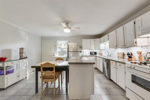 Tiny photo for 2734 Wilton Avenue, Dallas, TX 75211 (MLS # 21101145)