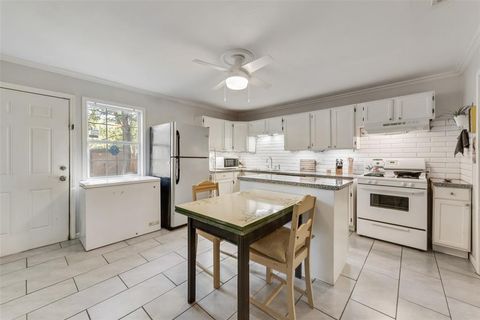 Tiny photo for 2734 Wilton Avenue, Dallas, TX 75211 (MLS # 21101145)