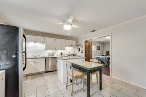 Tiny photo for 2734 Wilton Avenue, Dallas, TX 75211 (MLS # 21101145)