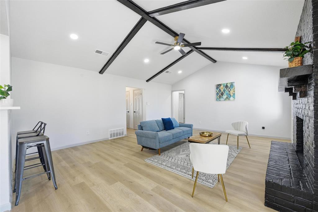 3403 Huisache Street