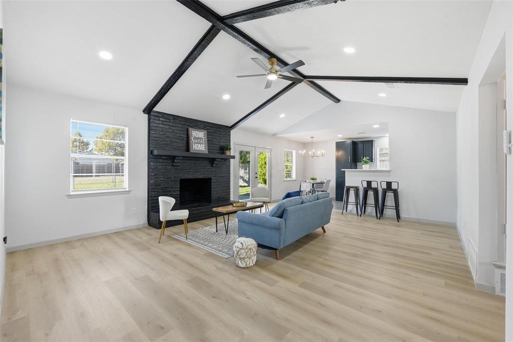 3403 Huisache Street