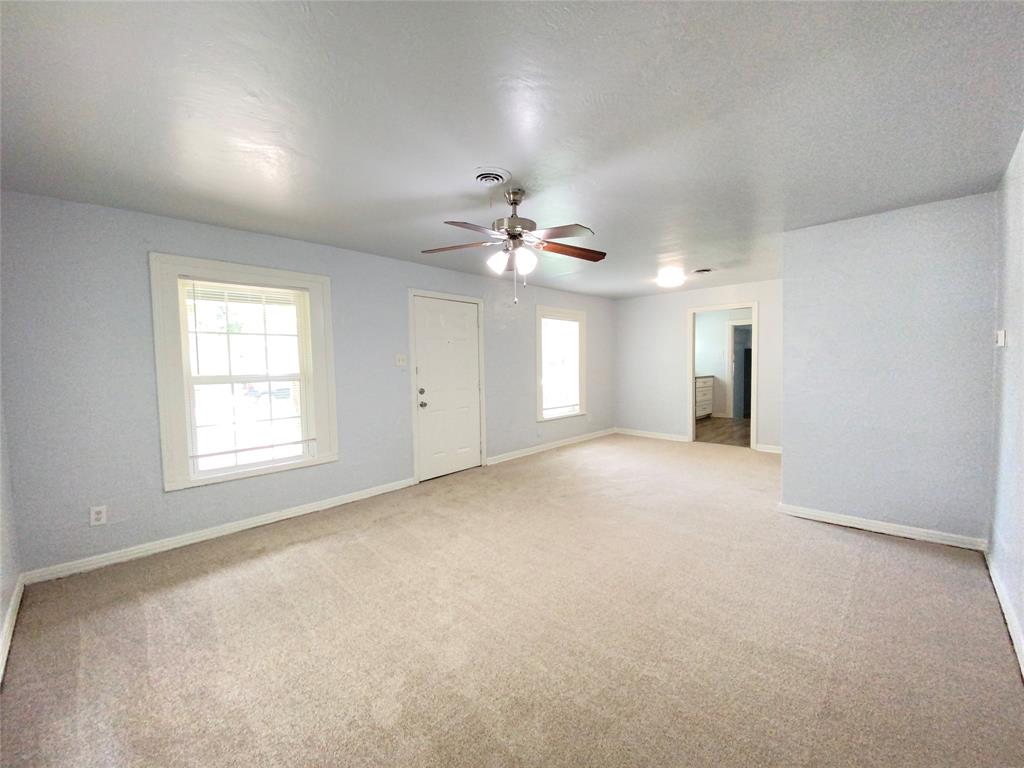 Chamberlain Arlington Heights 1st - Residential Lease