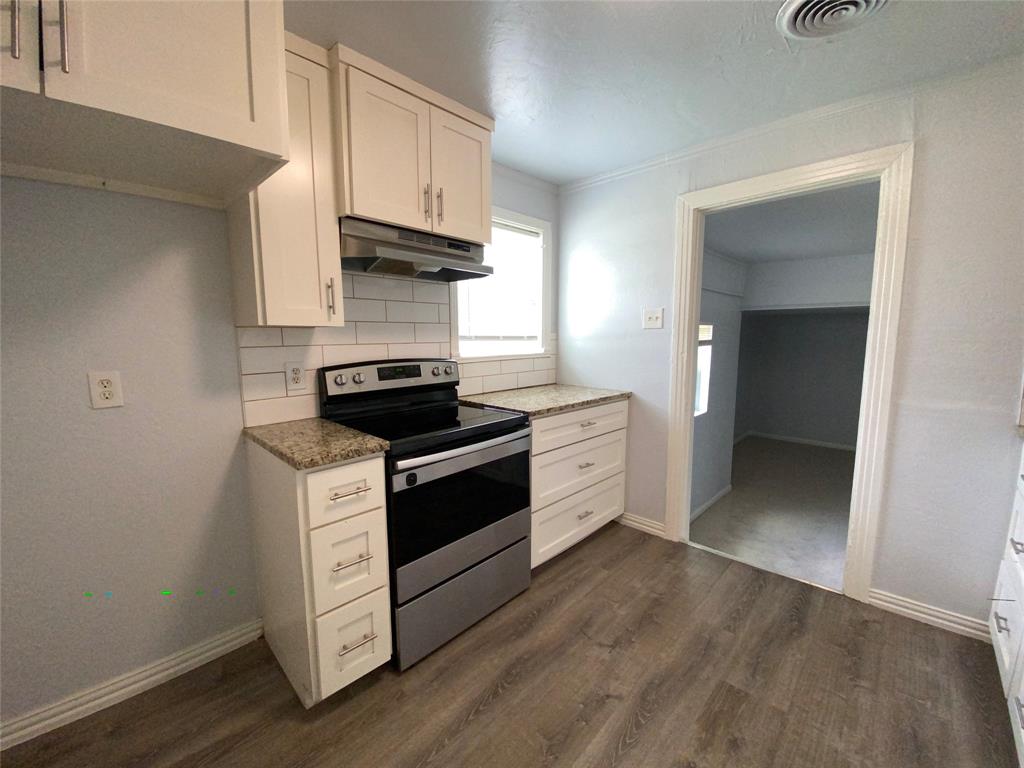 Chamberlain Arlington Heights 1st - Residential Lease