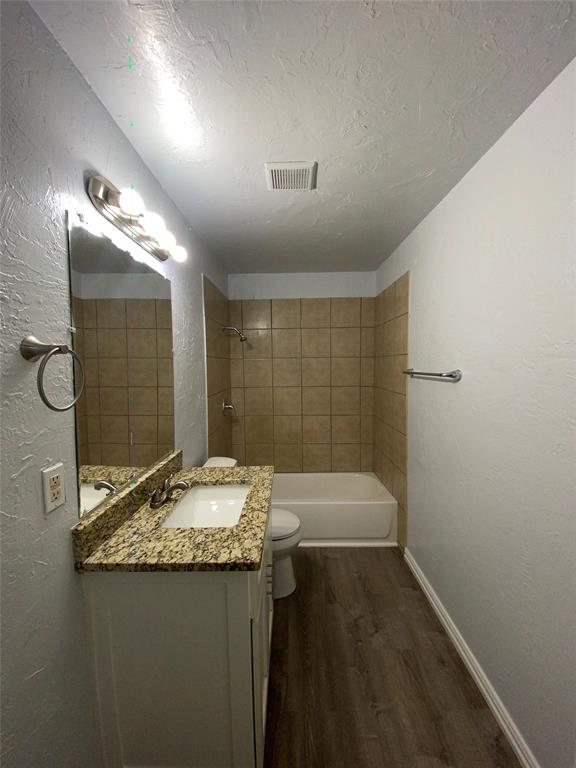 Chamberlain Arlington Heights 1st - Residential Lease