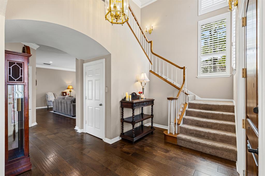 1009 Oak Ridge Court