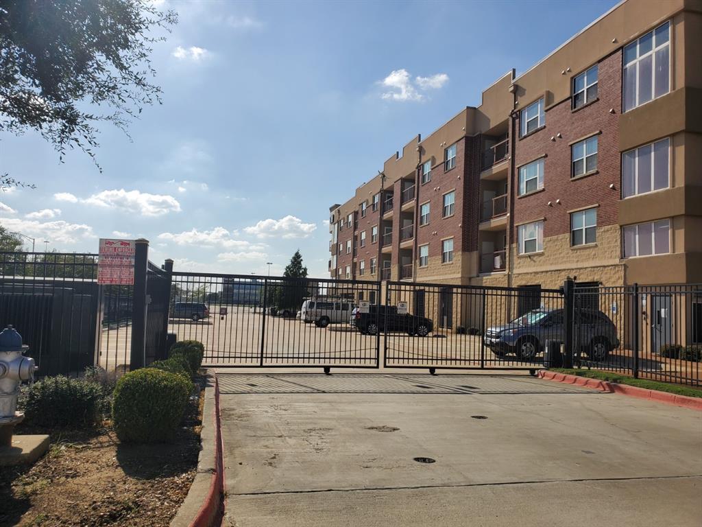 1100 Trinity Mills Condo - Residential