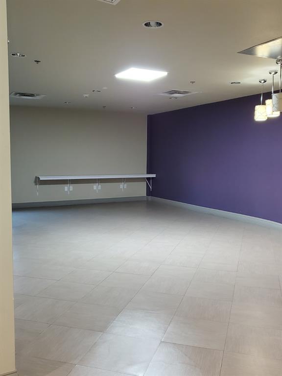 1100 Trinity Mills Condo - Residential