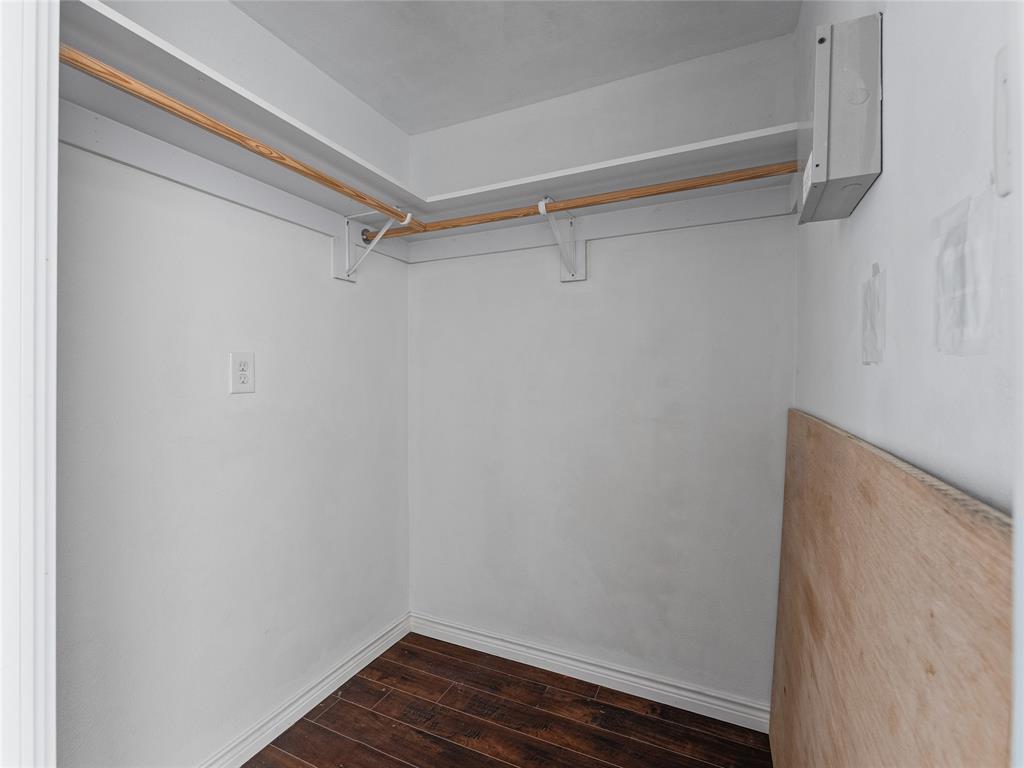 1100 Trinity Mills Condo - Residential