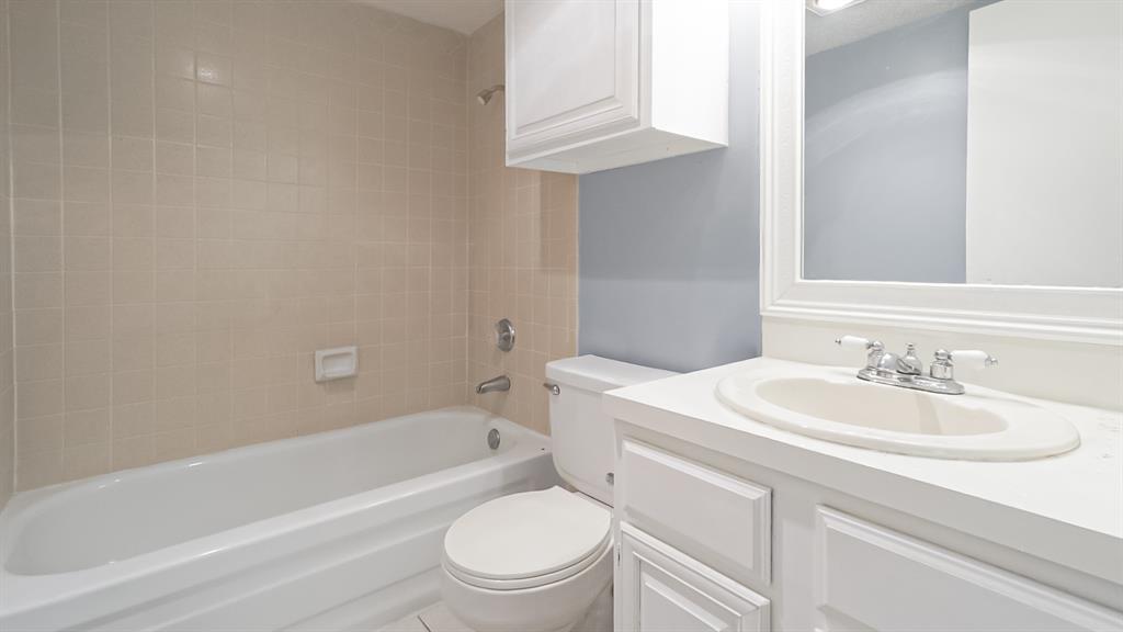 Richland Park Apt-Westchase Condo - Residential