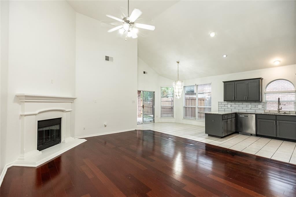Photo of 9901 Bend Court, Fort Worth, TX 76177 (MLS # 21385551)