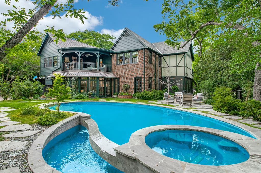 Country Club Estates - Residential