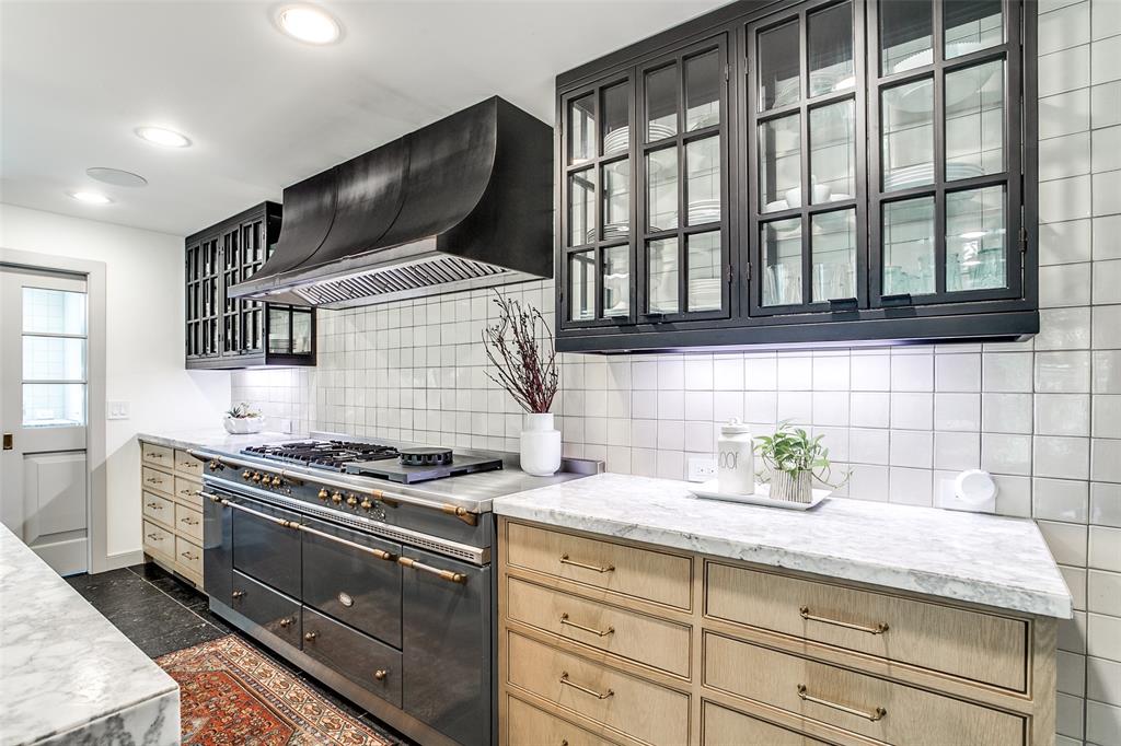 Country Club Estates - Residential