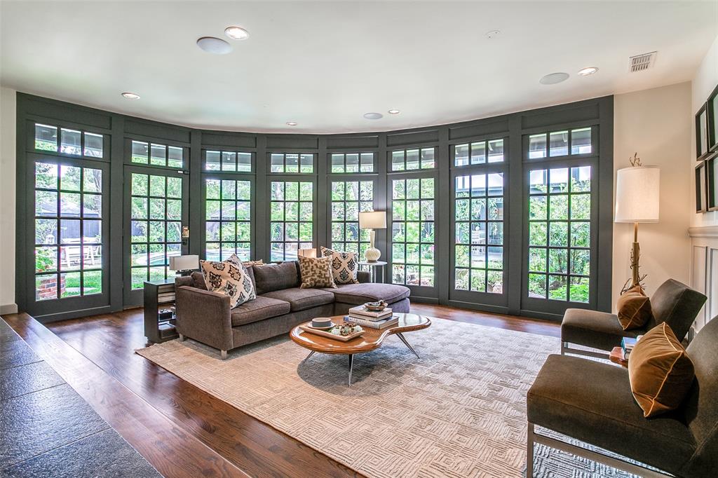 Country Club Estates - Residential