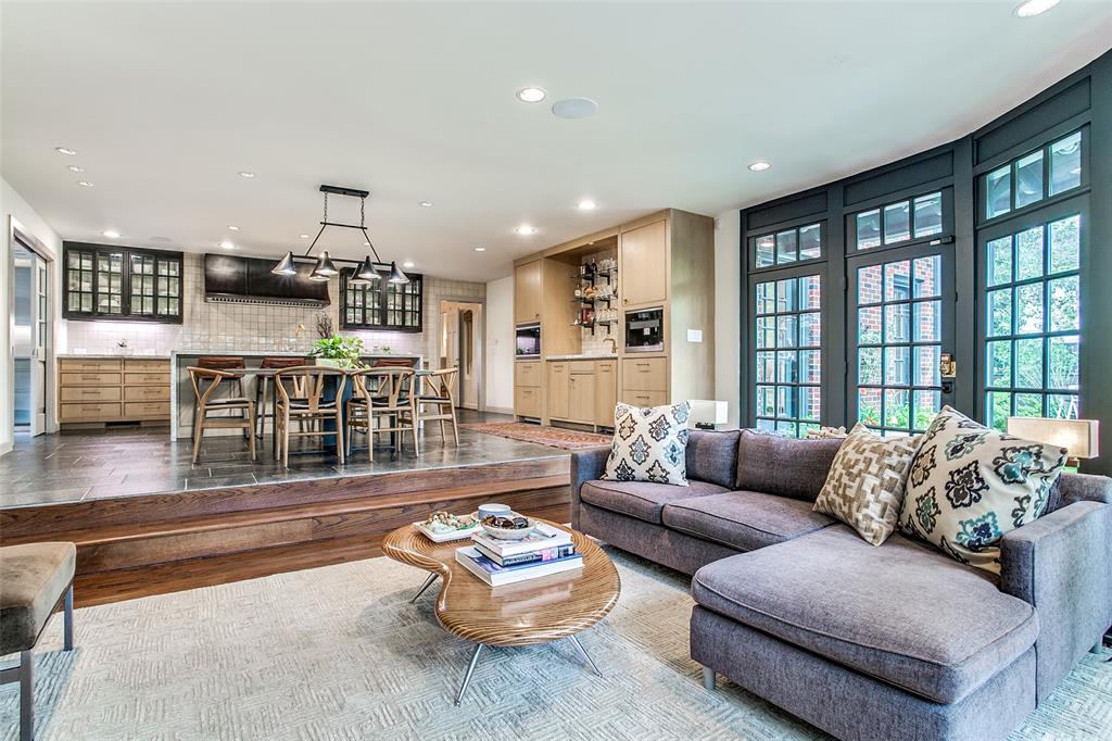 Country Club Estates - Residential