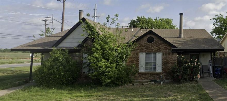 Fully Occupied, Income-Producing Duplex in Fort Worth!

Investor's dream! This fully occupied duplex features 2 bedrooms and 2 bathrooms per unit  totaling 4 bedrooms and 4 bathrooms across both sides. Situated in a strong rental market, this property offers a stable income stream with a proven tenant history.

Each unit: 2 Bed  2 Bath(7540 and 7542 tiffany meadows)

One unit features wood flooring, the other tile flooring

One unit has just received a fresh coat of interior paint and both side have new HVAC units

Current rents $1,275 and $1,200month

Market rent potential $1,450 - $1500 per unit

Long-term tenants in place: 15 years and 3+ years(They pay on time every month, never been late)

This property is producing steady rental income and has been well-maintained by responsible tenants. Ideal for both seasoned investors and new buyers looking for immediate cash flow.

Showings: We prefer to show the property after an executed contract. However, a public group showing may be arranged for serious inquiries.

Don't miss this rare opportunity to own a turnkey duplex in a high-demand rental area!