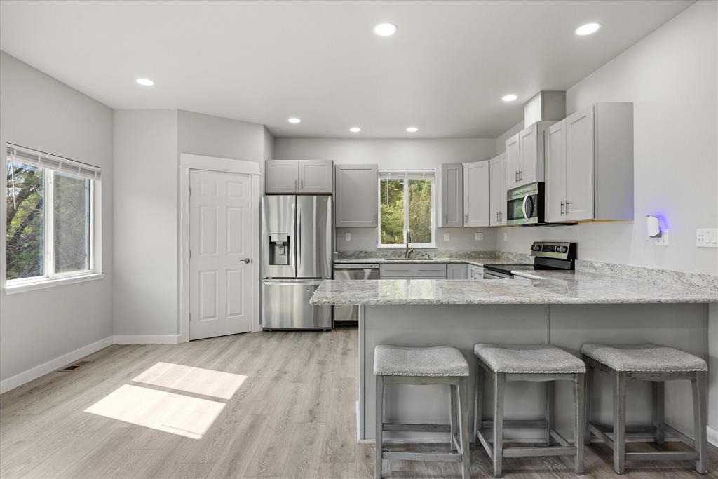 Lakeside Hills - Residential