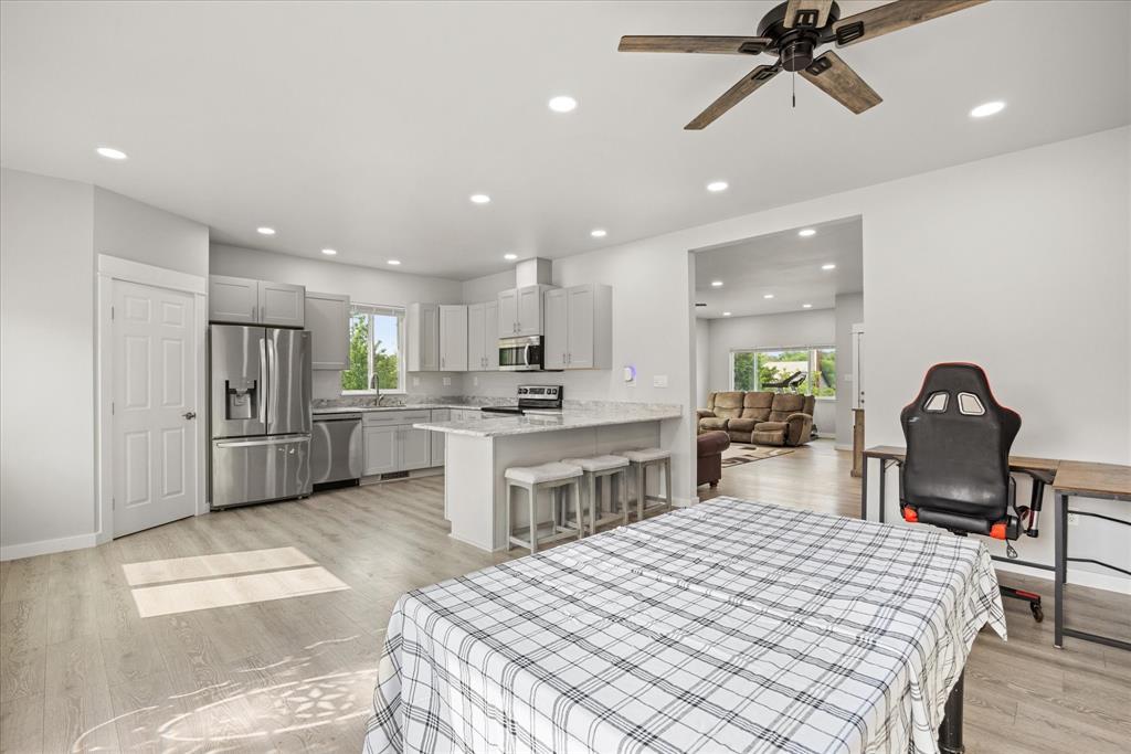 Lakeside Hills - Residential