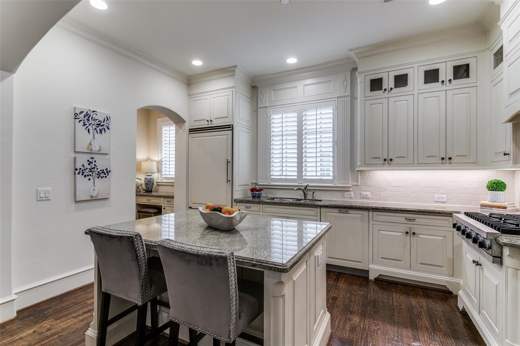 Highland Gates On Katy Trail Condo - Residential