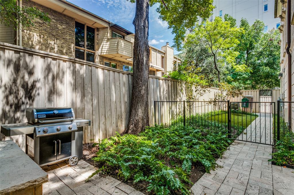 Highland Gates On Katy Trail Condo - Residential