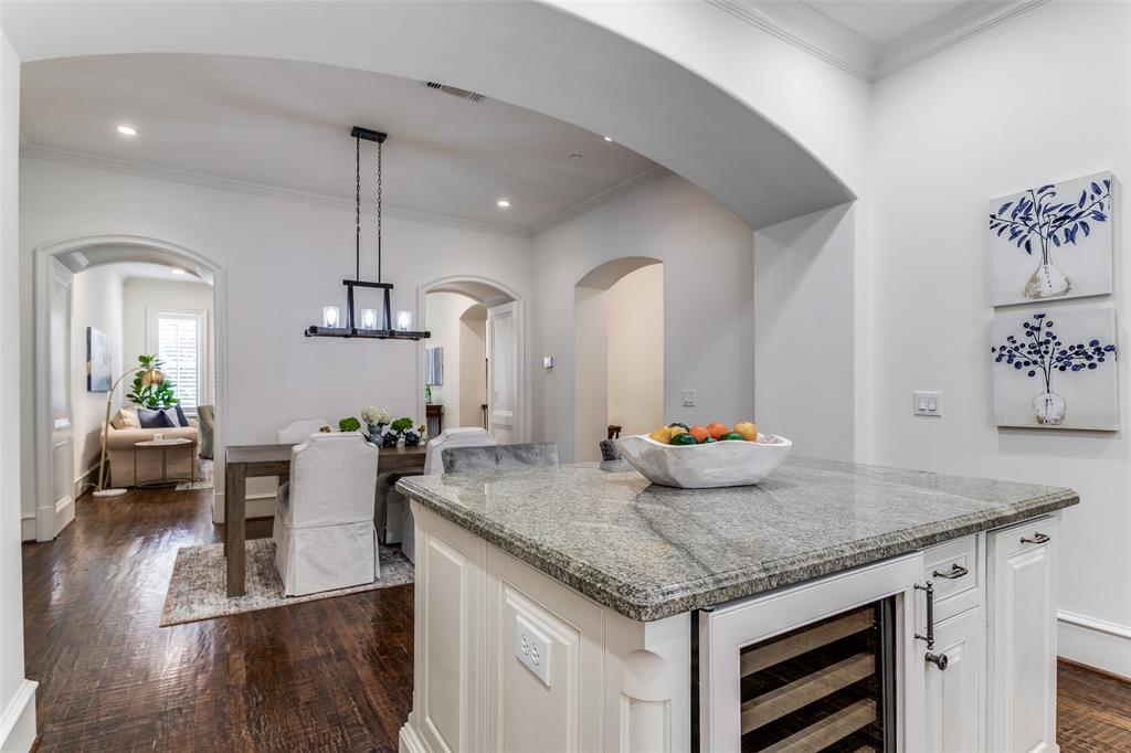 Highland Gates On Katy Trail Condo - Residential