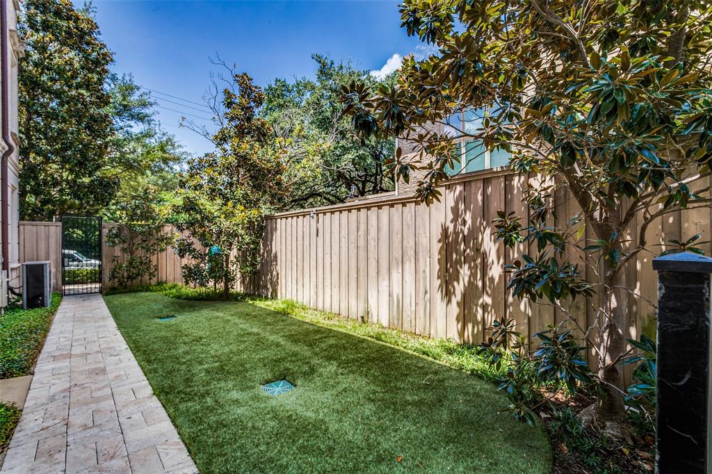 Highland Gates On Katy Trail Condo - Residential