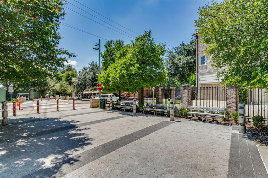 Highland Gates On Katy Trail Condo - Residential