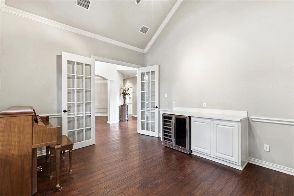 5800 Kingsbrook Drive