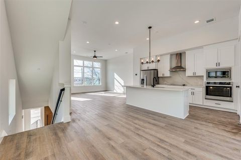 13325 Bee Street 103 Farmers Branch TX 75234