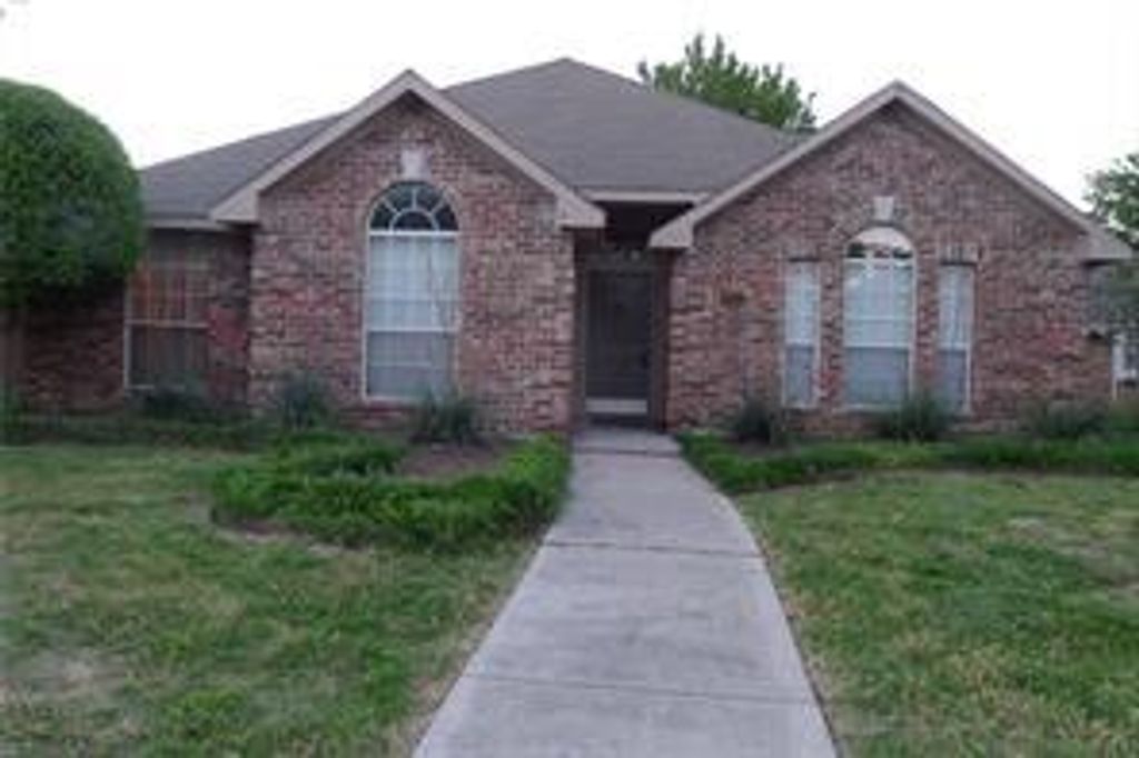 Photo of 10912 Huntington Road, Frisco, TX 75035 (MLS # 21201072)