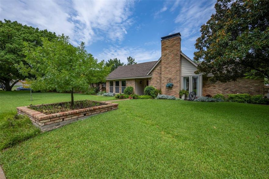 Great bones and potential in this spacious, well cared for gem in central Plano! Two huge living areas, 4 bedrooms, laminate floors, granite counters and stainless appliances all in place already. Primary suite is large and bathroom boasts a garden tub and dual vanities. Clean and move in ready, or bring a few decorative ideas and make this cozy home your own. Great home for families and entertaining with a patio-terrace off the kitchen. Nice quiet neighborhood with access to all major highways 75, Dallas North Tollway, George Bush, and SH 121. All major systems checked or repaired recently, making this the perfect canvass for any growing family!